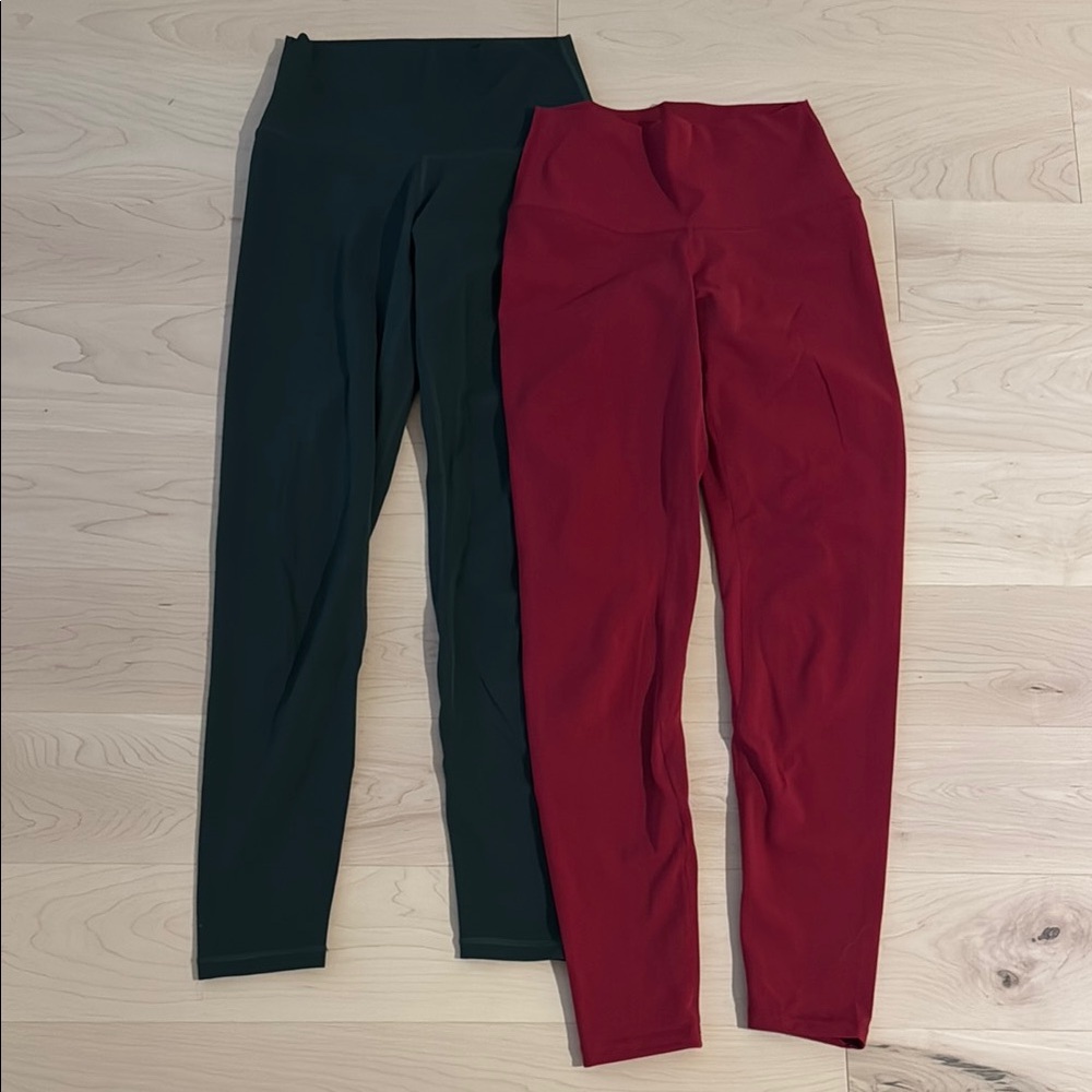 High-Waist Performance Leggings - Red and Dark Green